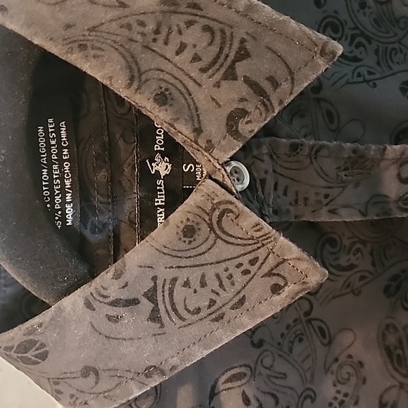 Polo Men's Small black paisley embossed button up shirt - Picture 2 of 3